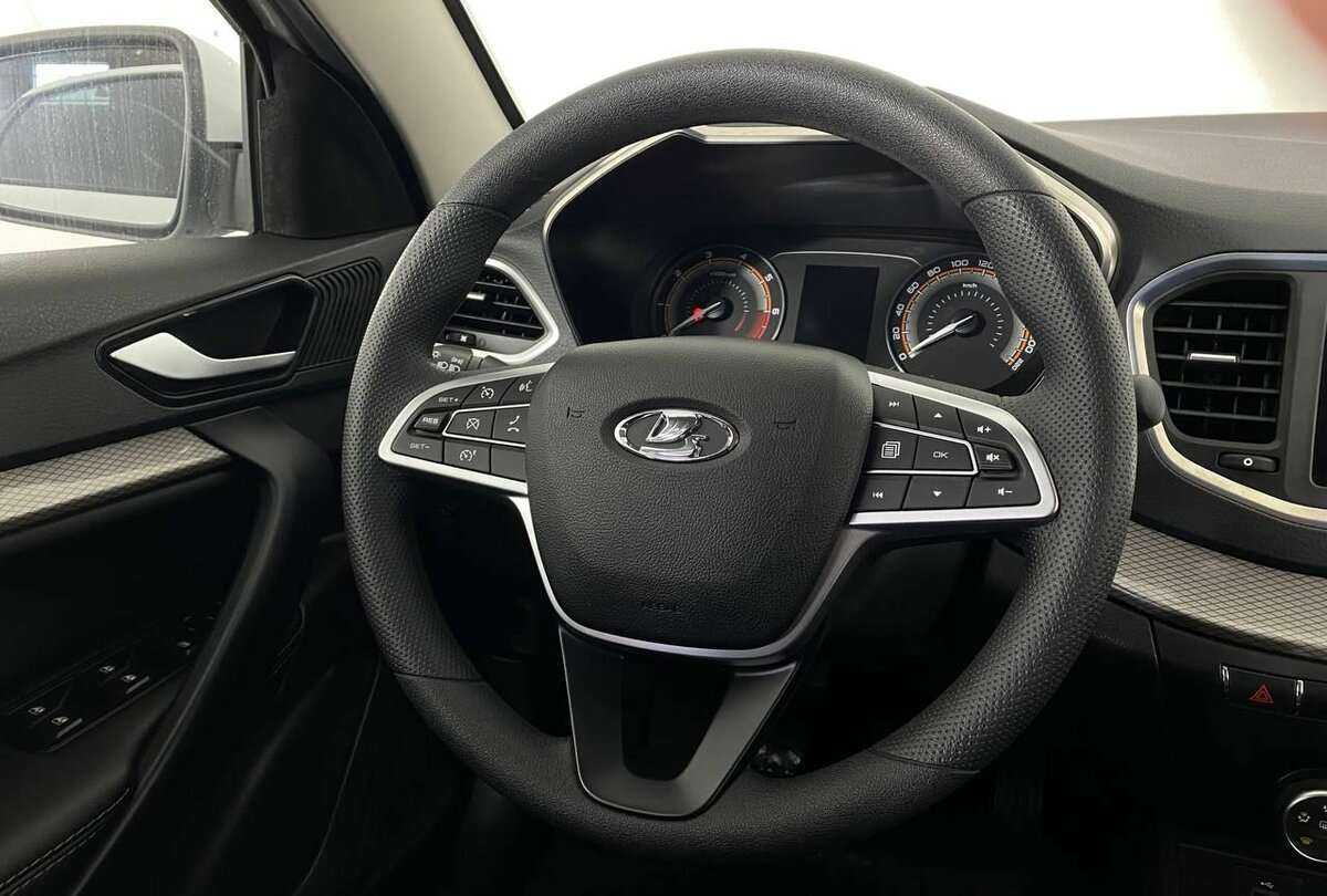 Lada (ВАЗ) Vesta б/у, 2023, Механическая. Фото: #8