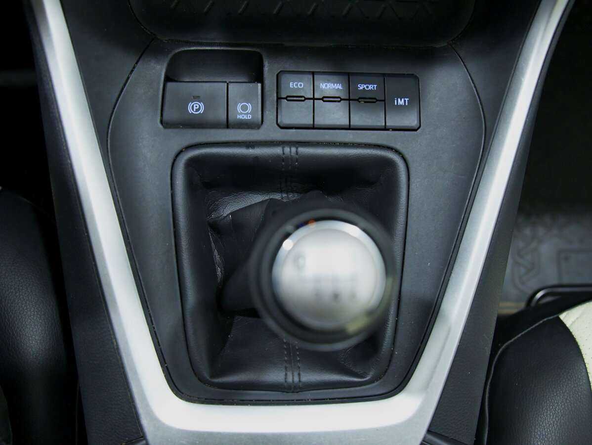 Toyota RAV4 б/у, 2020, Механическая. Фото: #7