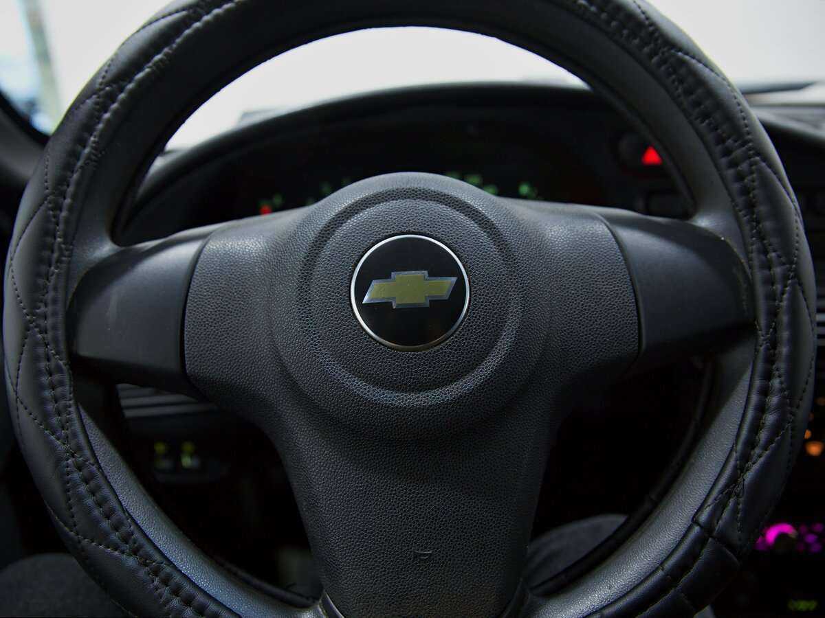 Chevrolet Niva б/у, 2017, Механическая. Фото: #9