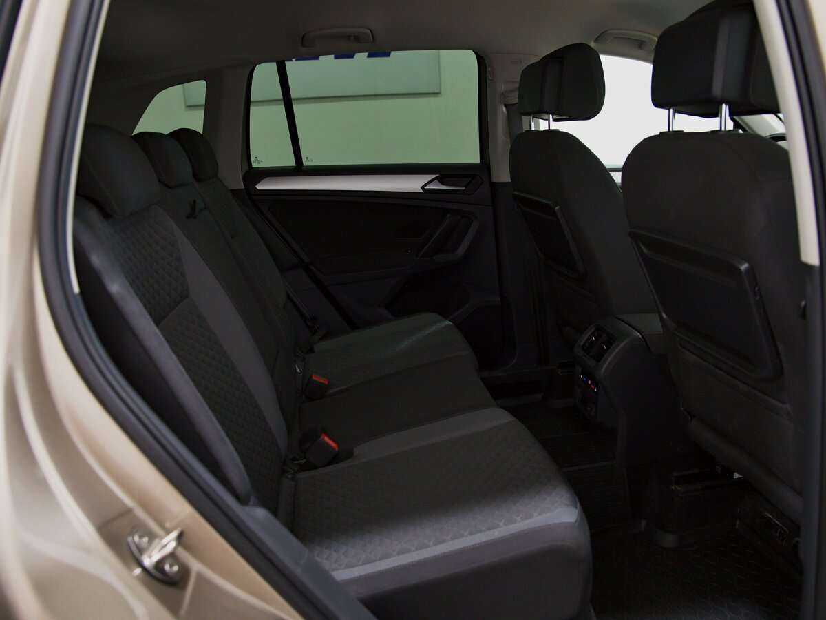 Volkswagen Tiguan б/у, 2018, Роботизированная. Фото: #4