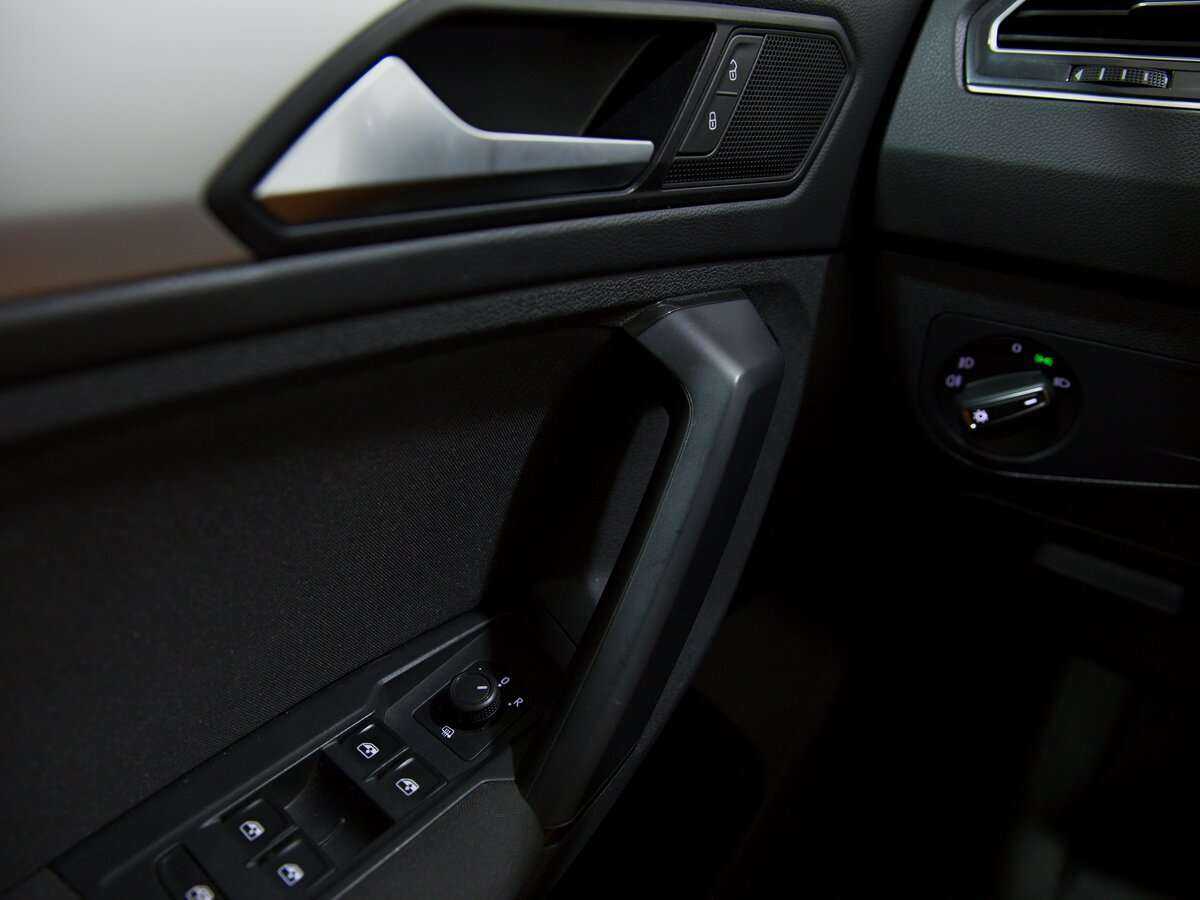 Volkswagen Tiguan б/у, 2018, Роботизированная. Фото: #7