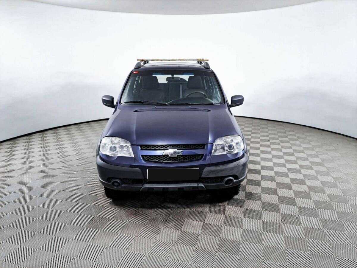 Chevrolet Niva б/у, 2017, Механическая. Фото: #1