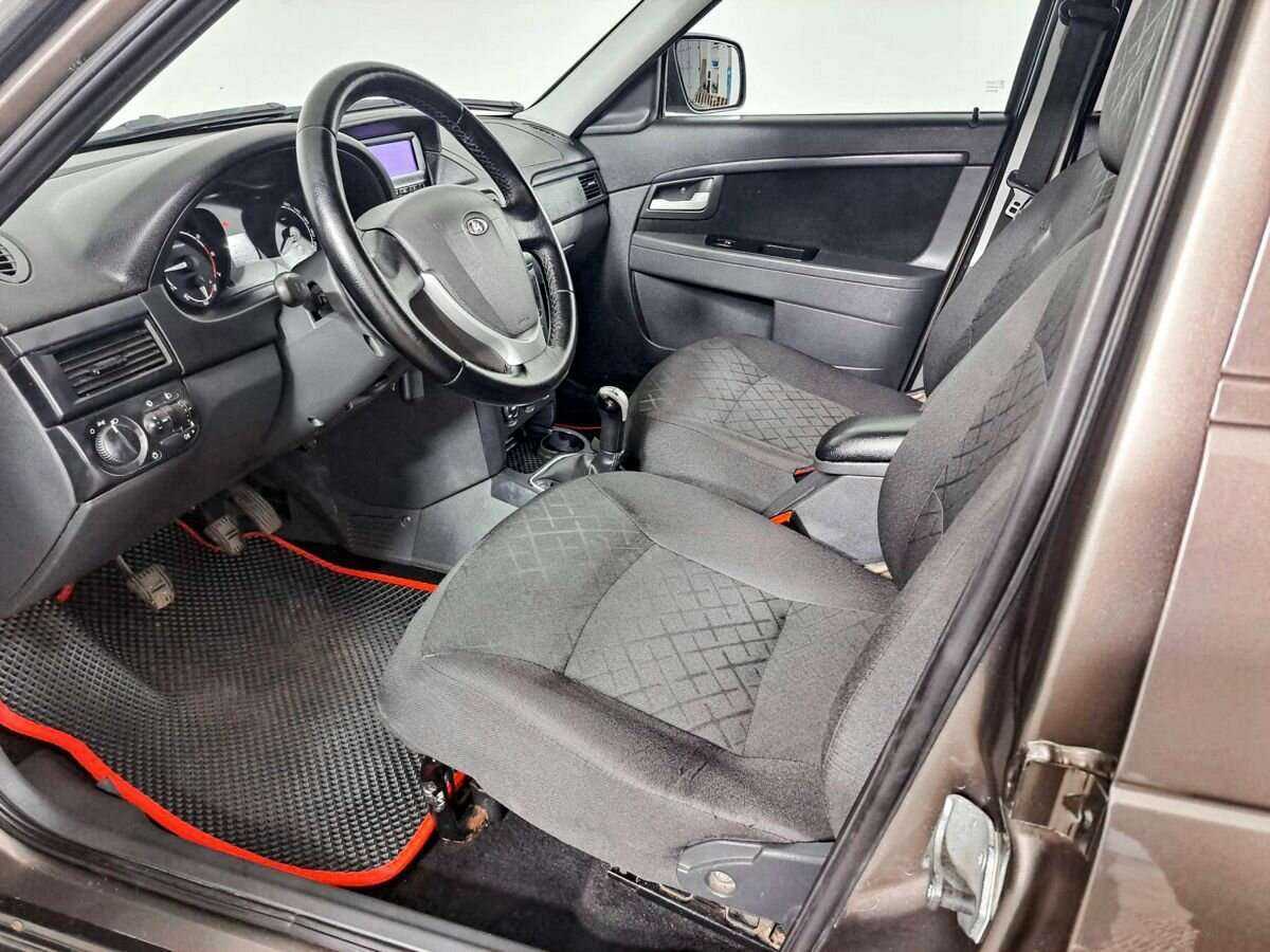 Lada (ВАЗ) Priora б/у, 2017, Механическая. Фото: #13