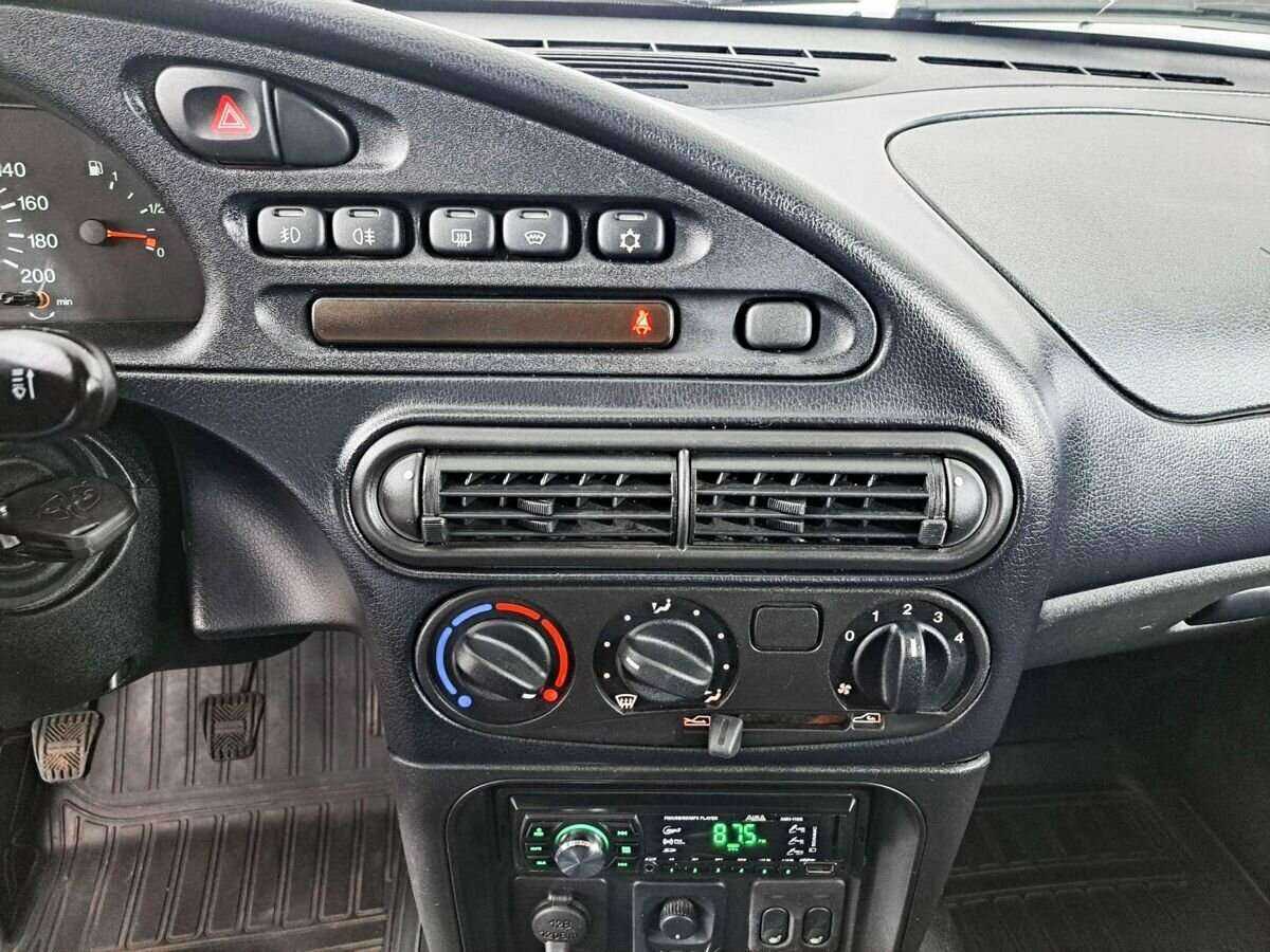 Chevrolet Niva б/у, 2017, Механическая. Фото: #12