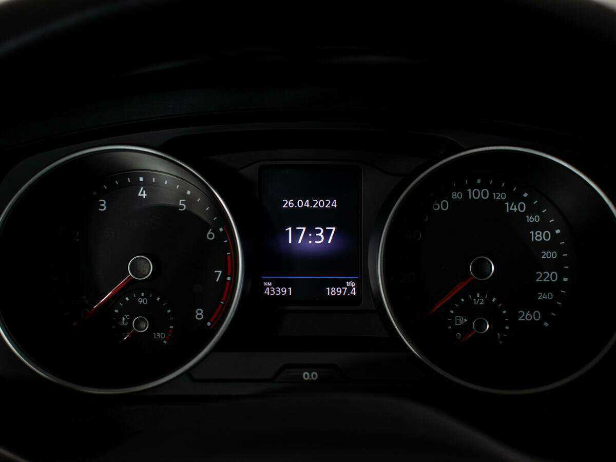 Volkswagen Tiguan б/у, 2021, Роботизированная. Фото: #11