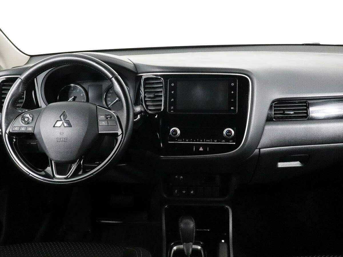 Mitsubishi Outlander б/у, 2021, Вариатор. Фото: #8