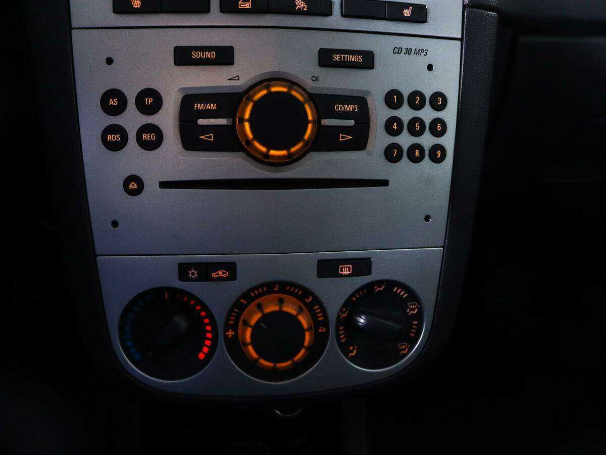 Opel Corsa б/у, 2012, Механическая. Фото: #13