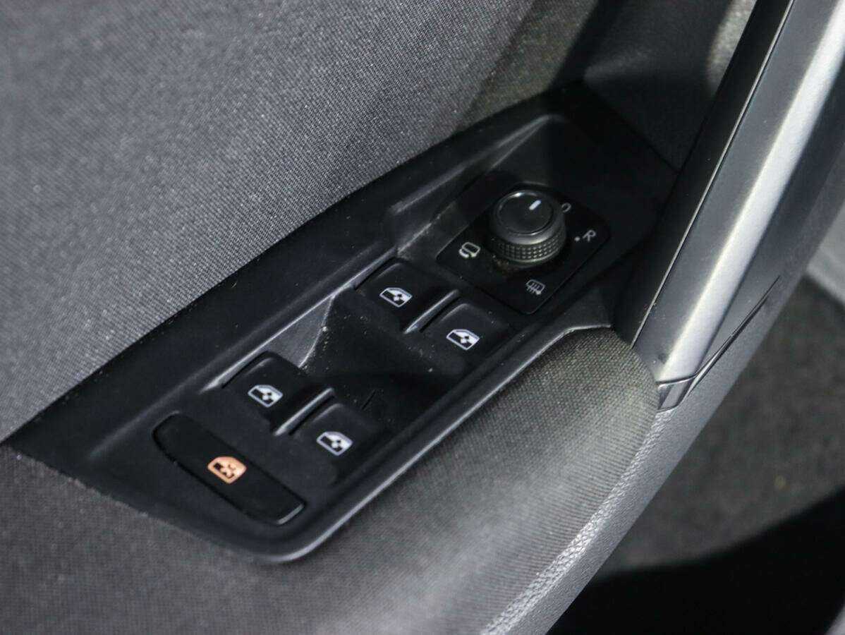 Volkswagen Tiguan б/у, 2020, Роботизированная. Фото: #15