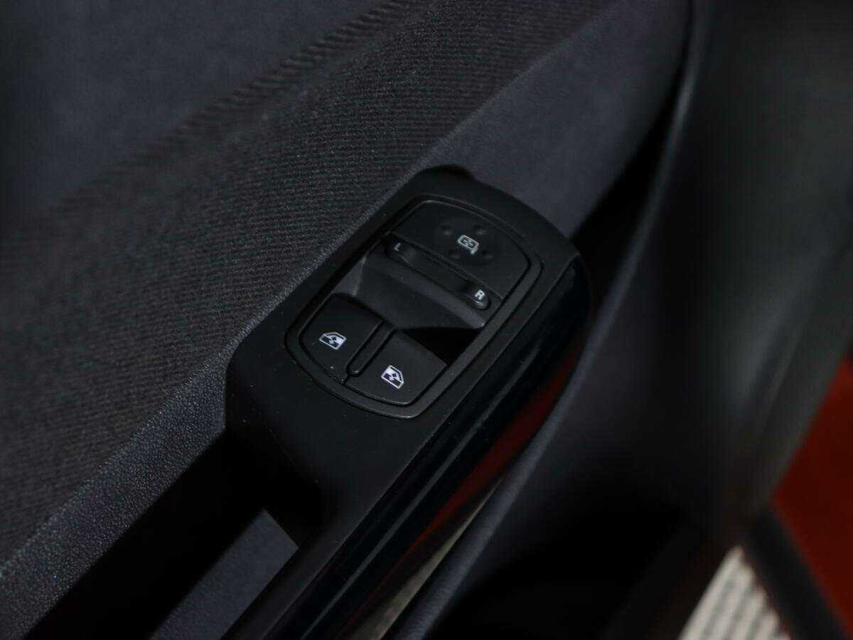 Opel Corsa б/у, 2013, Автоматическая. Фото: #13