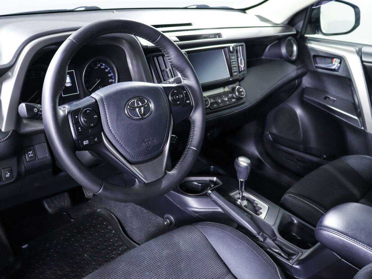 Toyota RAV4 б/у, 2017, Автоматическая. Фото: #12