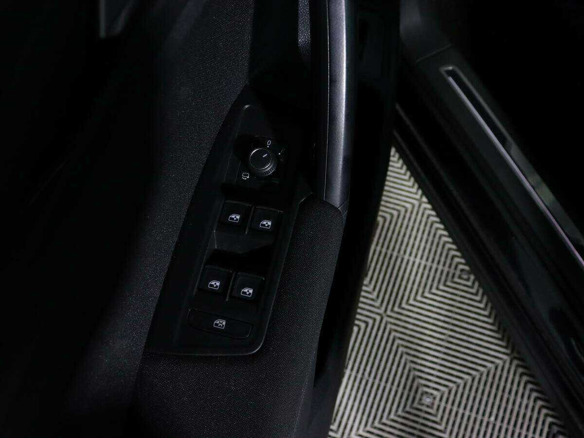 Volkswagen Tiguan б/у, 2018, Роботизированная. Фото: #13