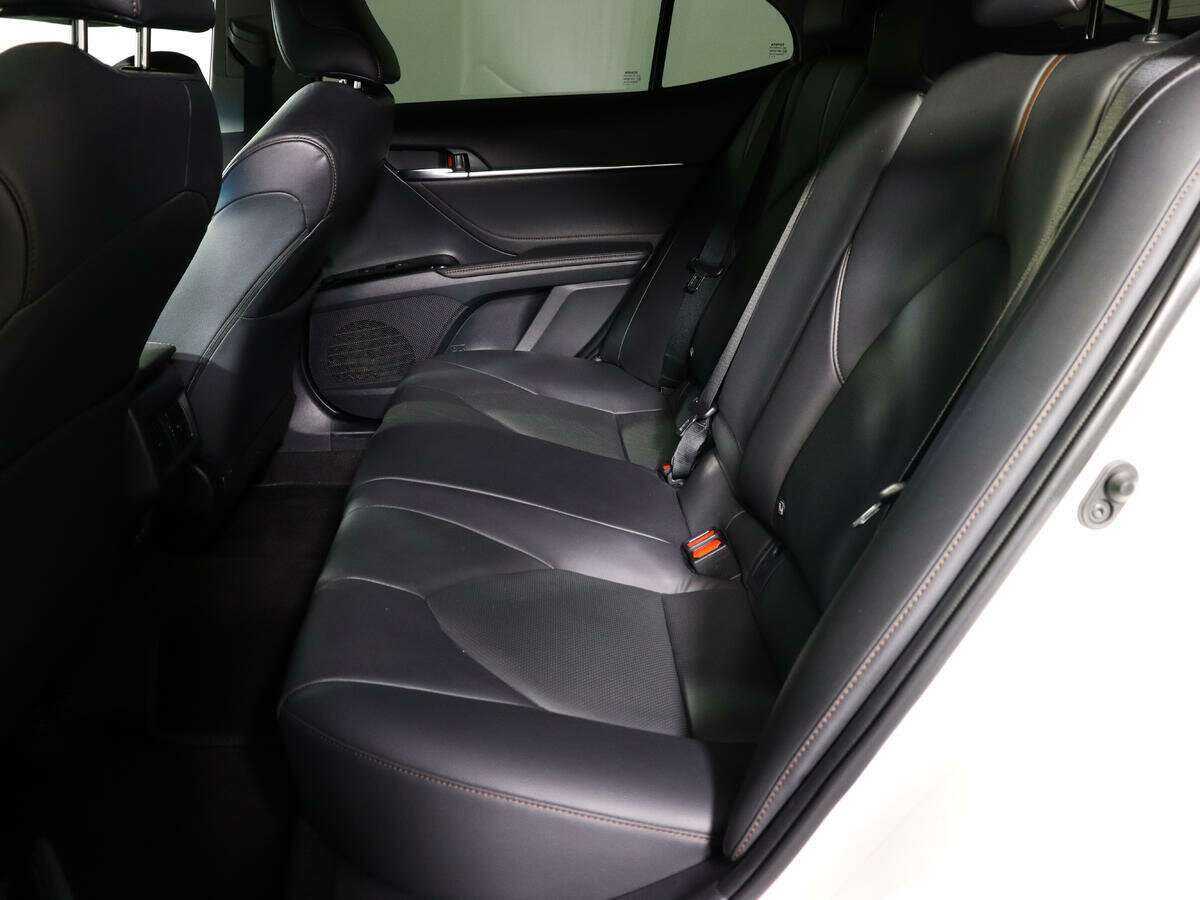 Toyota Camry б/у, 2018, Автоматическая. Фото: #9