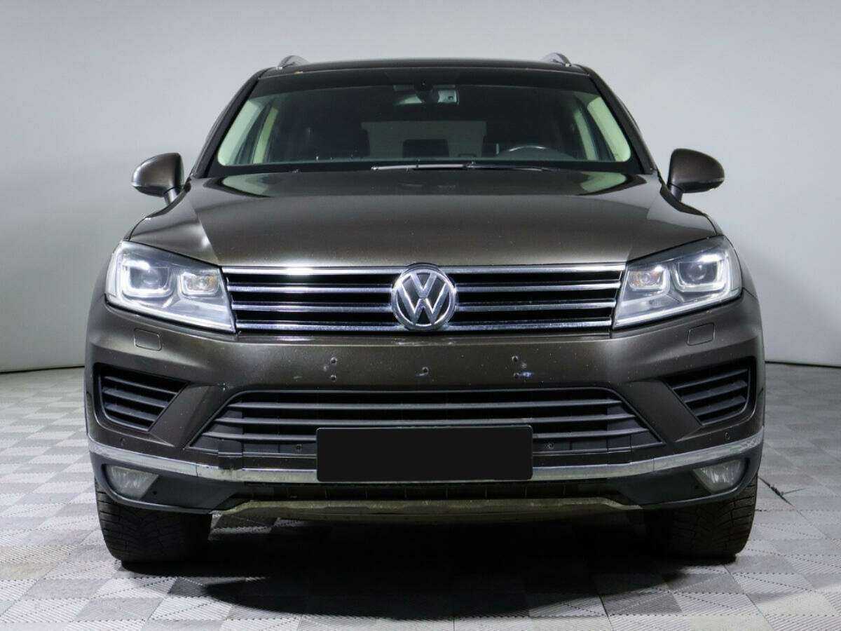 Volkswagen Touareg б/у, 2015, Автоматическая. Фото: #1