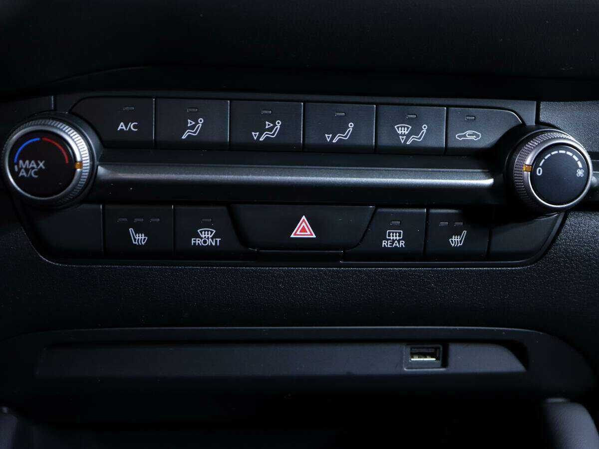 Mazda 3 б/у, 2020, Автоматическая. Фото: #17