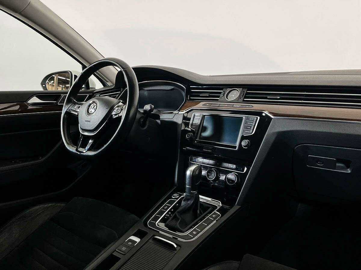 Фольксваген Пассат б/у, 2017, Роботизированная. Фото: #8