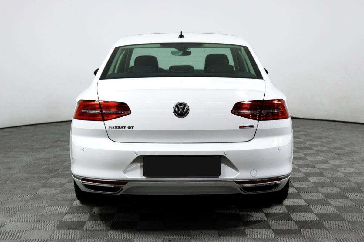 Volkswagen Passat б/у, 2018, Роботизированная. Фото: #4