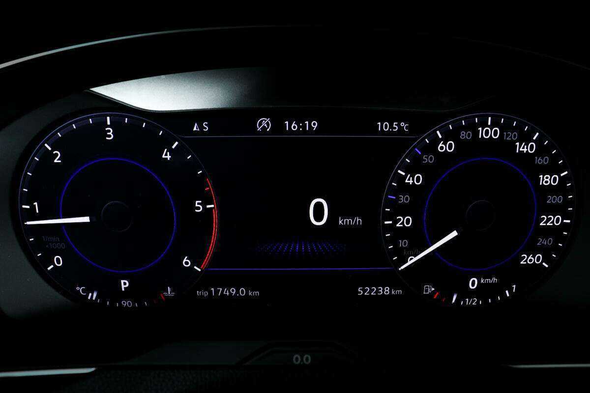 Volkswagen Passat б/у, 2018, Роботизированная. Фото: #8