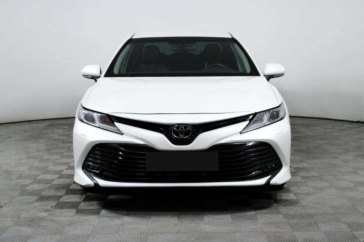 Toyota Camry б/у, 2019, Автоматическая. Фото: #1