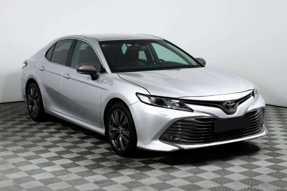 Toyota Camry б/у, 2018, Автоматическая. Фото: #2