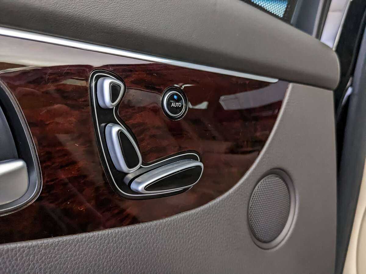 Hyundai Equus б/у, 2012, Автоматическая. Фото: #20