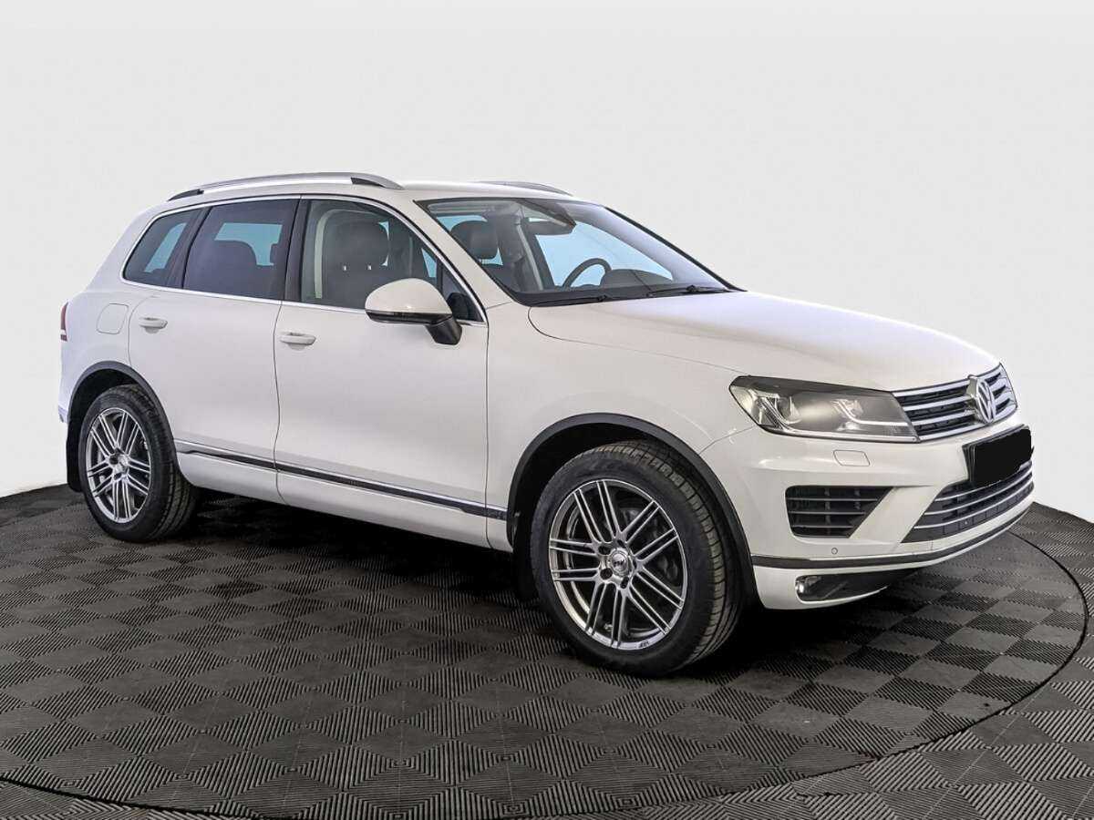 Volkswagen Touareg б/у, 2017, Автоматическая. Фото: #2