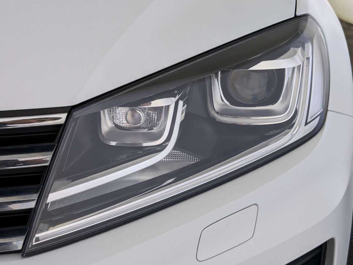 Volkswagen Touareg б/у, 2017, Автоматическая. Фото: #10