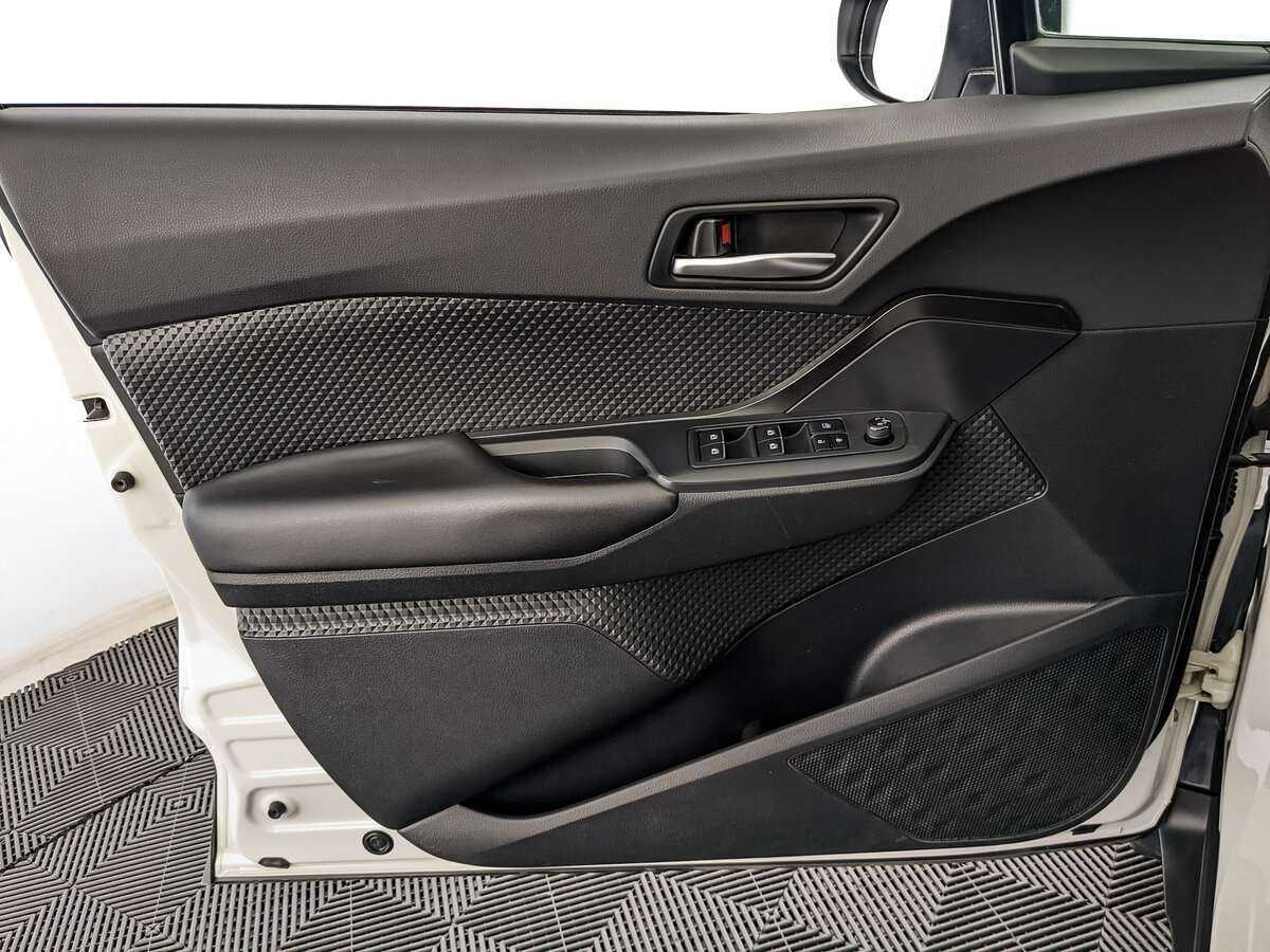 Toyota C-HR б/у, 2019, Механическая. Фото: #13