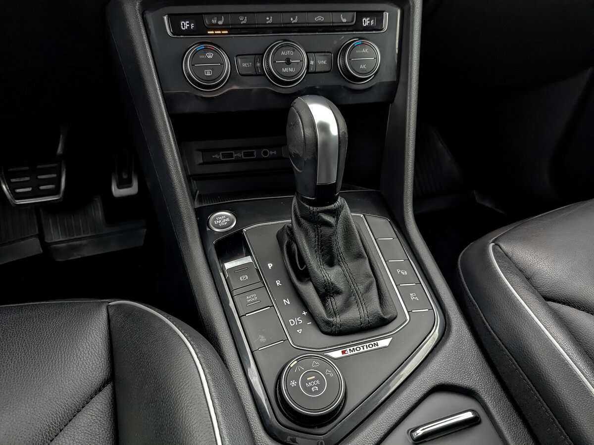 Volkswagen Tiguan б/у, 2020, Роботизированная. Фото: #21