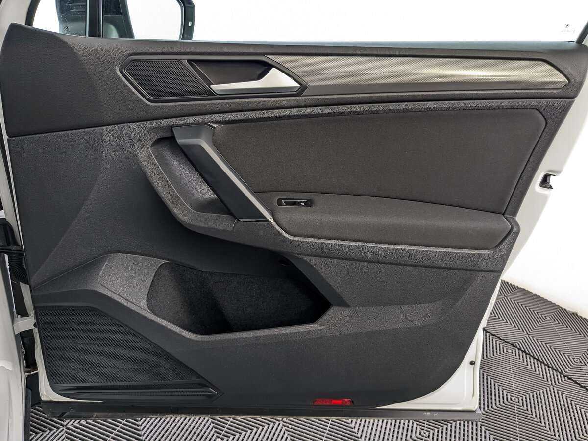 Volkswagen Tiguan б/у, 2020, Роботизированная. Фото: #24