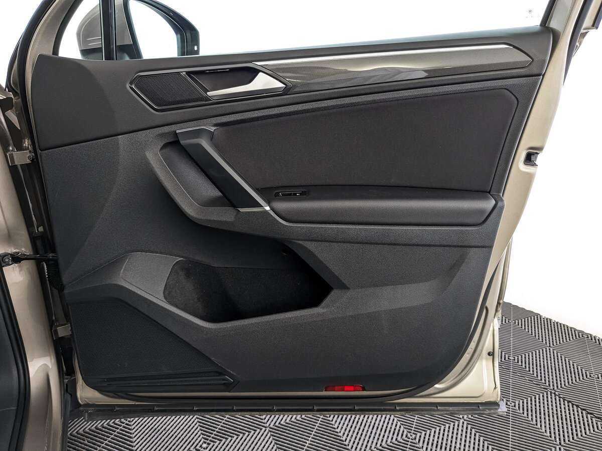 Volkswagen Tiguan б/у, 2018, Роботизированная. Фото: #20