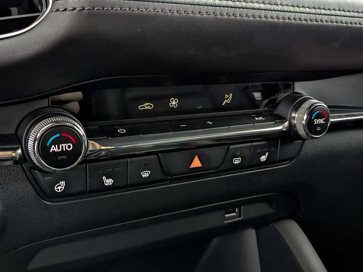 Mazda 3 б/у, 2019, Автоматическая. Фото: #19