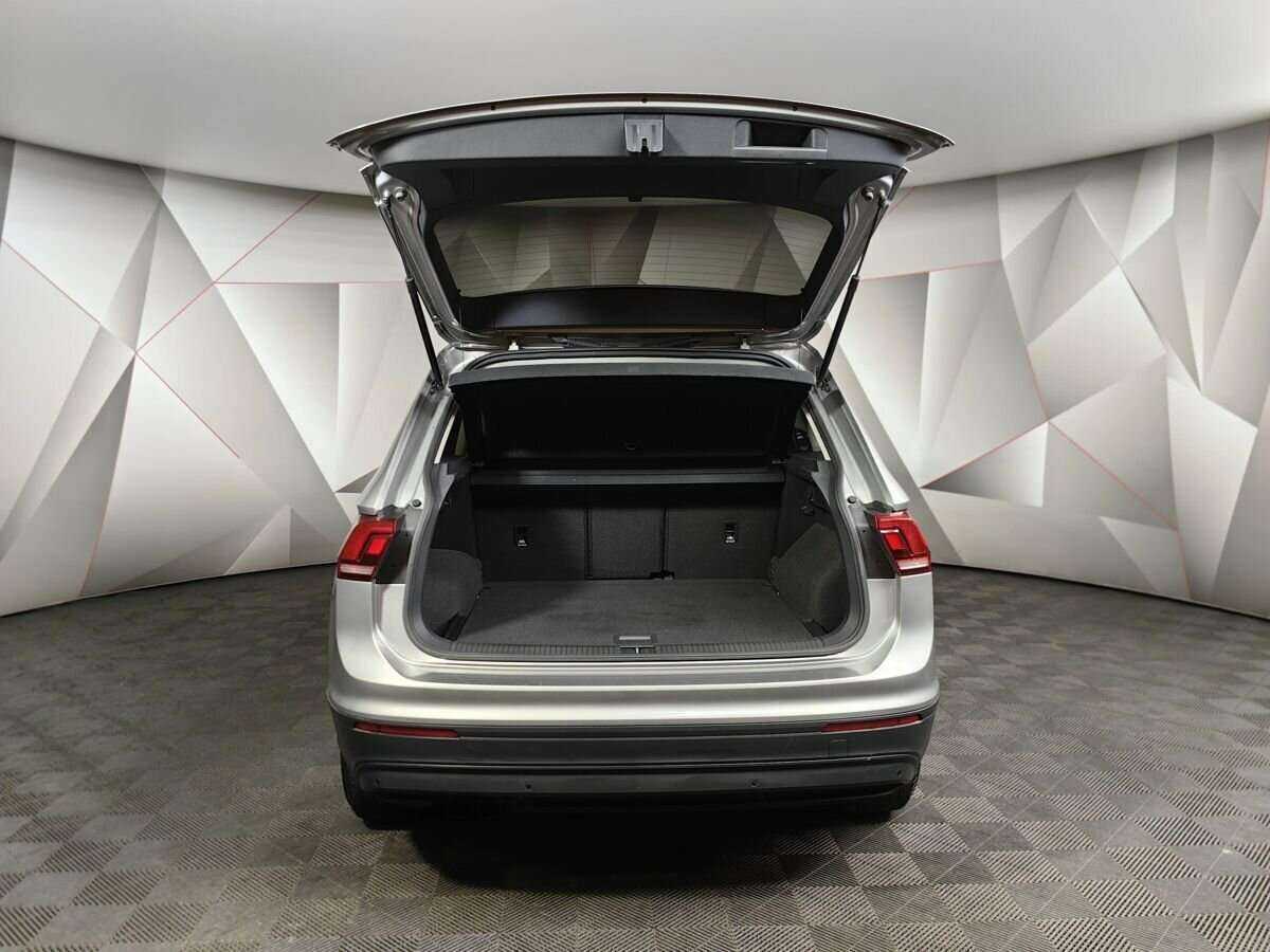 Volkswagen Tiguan б/у, 2020, Механическая. Фото: #11