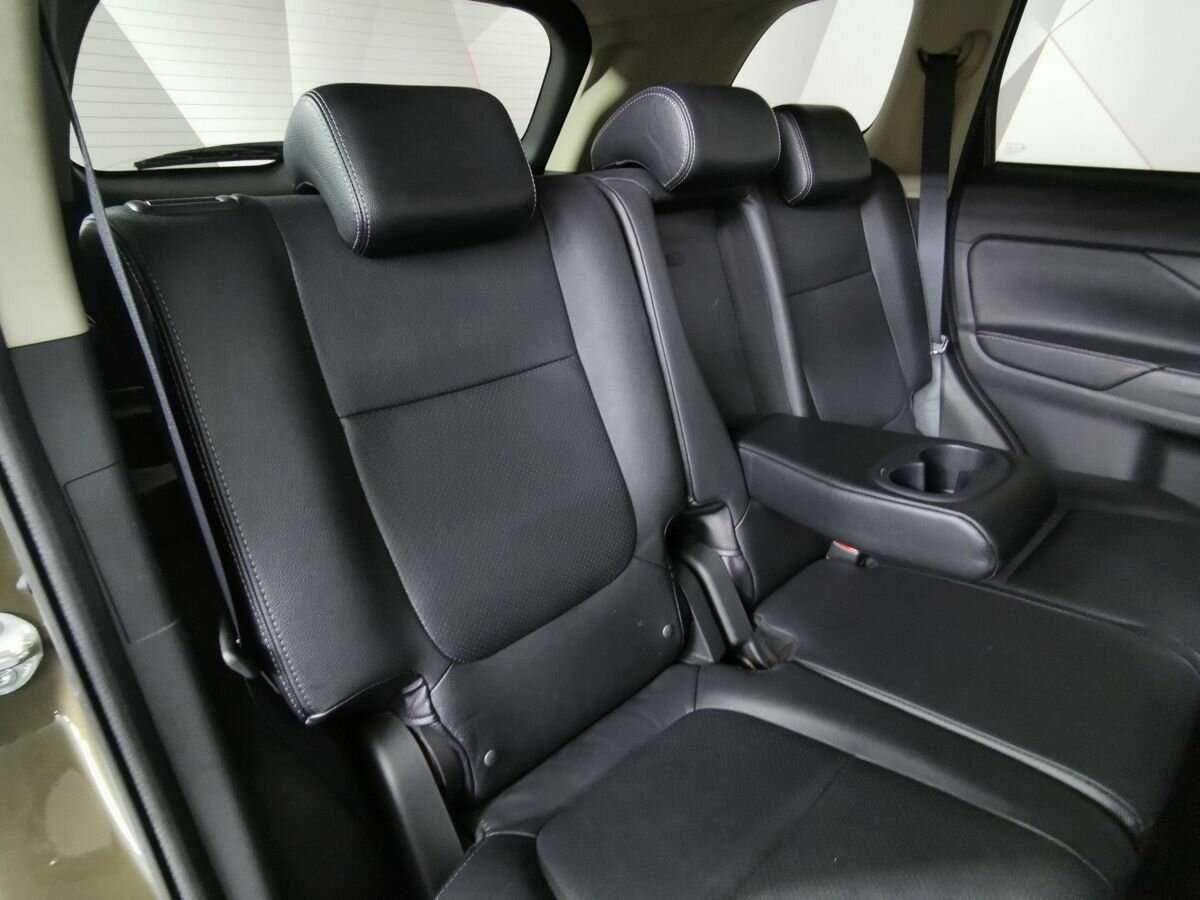 Mitsubishi Outlander б/у, 2018, Вариатор. Фото: #12