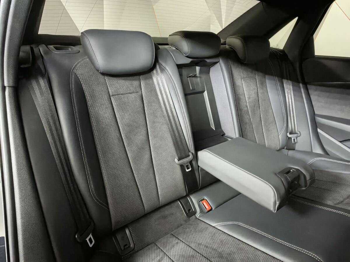 Audi A4 б/у, 2016, Роботизированная. Фото: #12