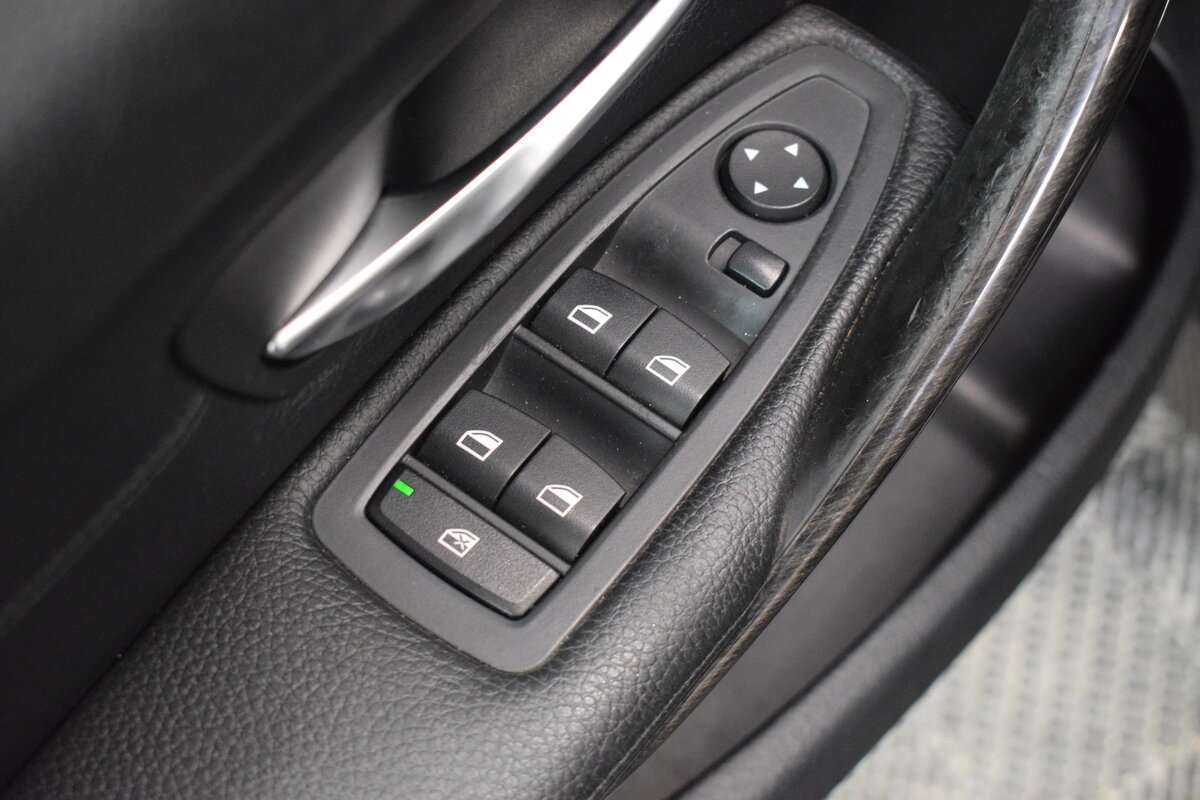 BMW 3 серии б/у, 2012, Автоматическая. Фото: #9