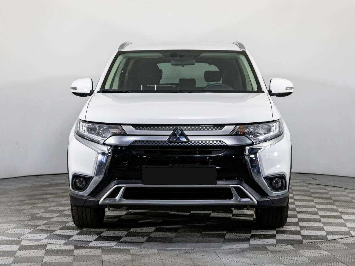 Mitsubishi Outlander б/у, 2021, Вариатор. Фото: #1