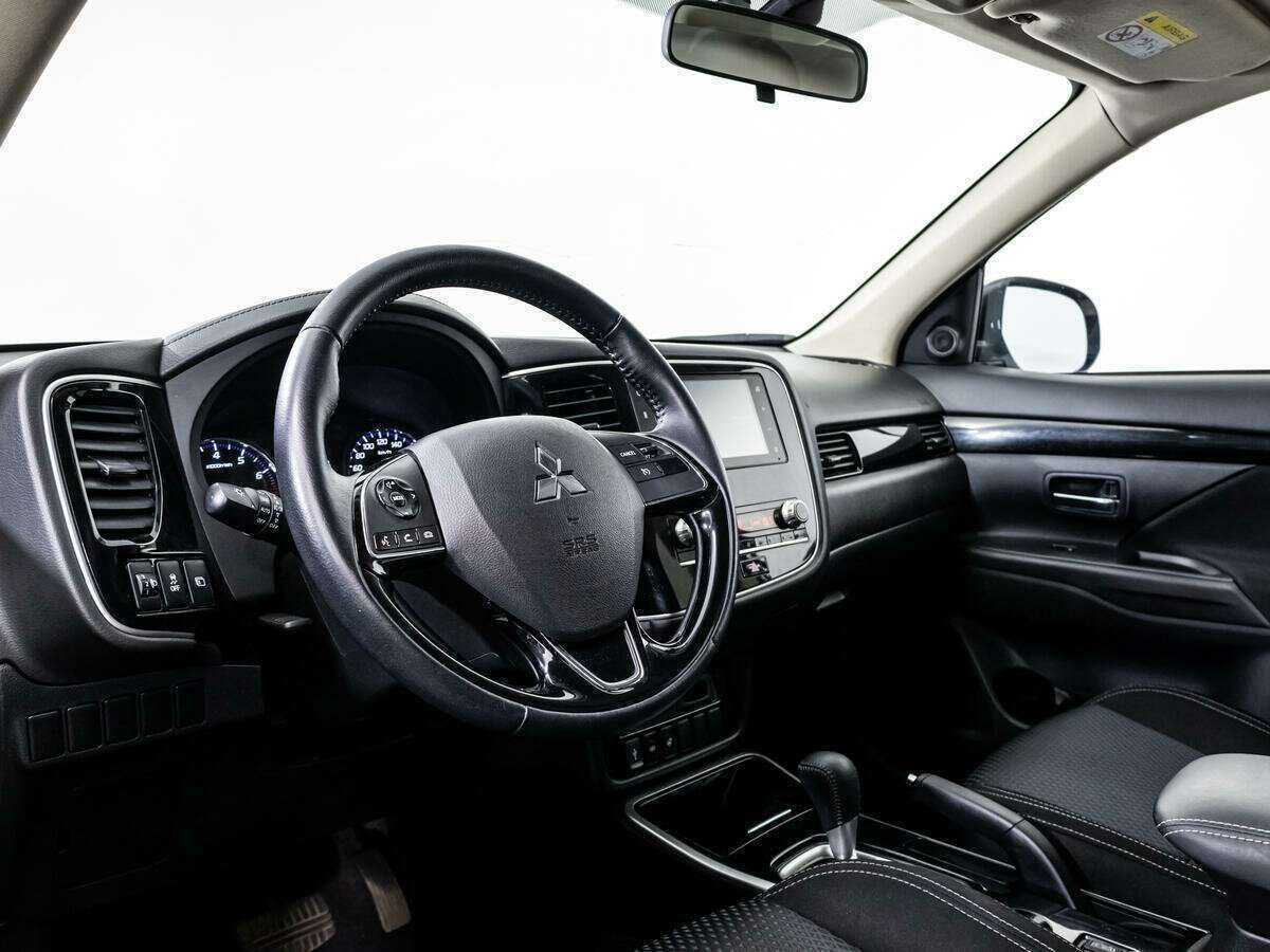 Mitsubishi Outlander б/у, 2021, Вариатор. Фото: #9