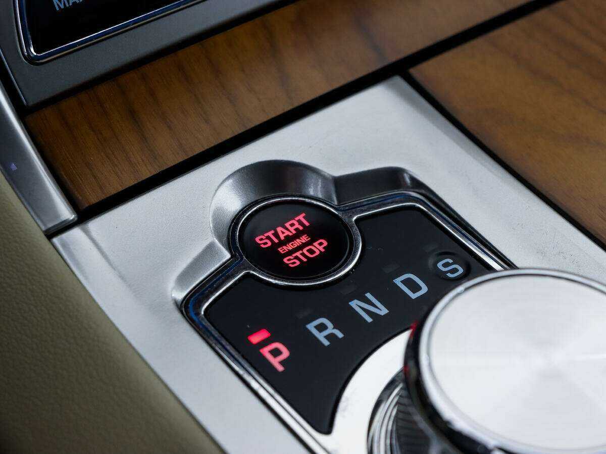 Jaguar XF б/у, 2013, Автоматическая. Фото: #12