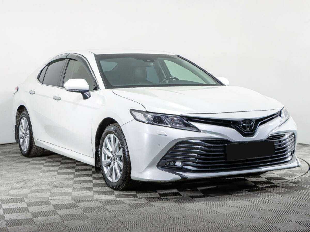 Toyota Camry б/у, 2018, Автоматическая. Фото: #2