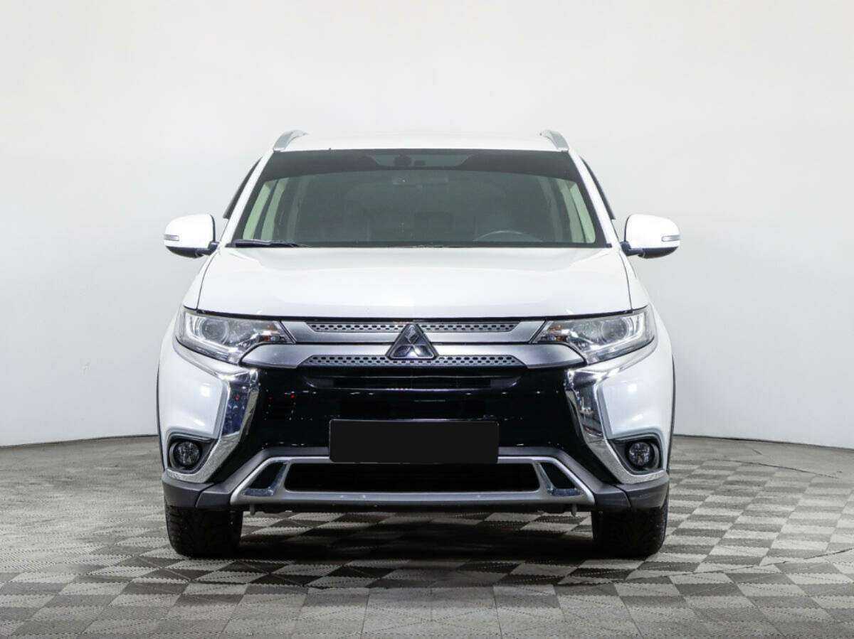 Mitsubishi Outlander б/у, 2021, Вариатор. Фото: #1