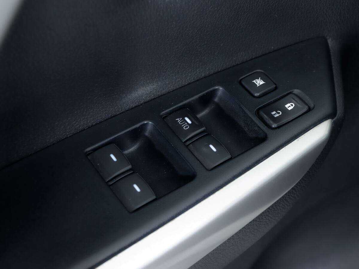 Mitsubishi Pajero Sport б/у, 2018, Механическая. Фото: #13