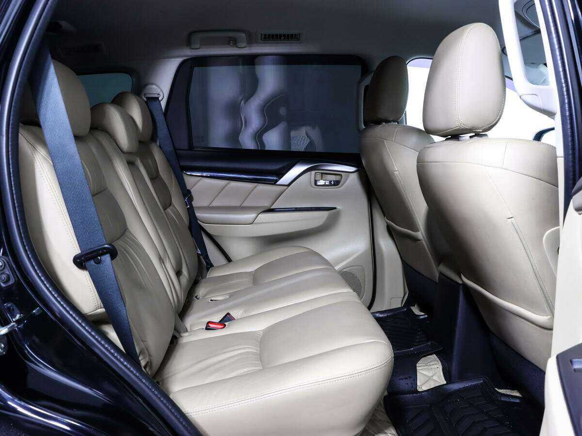 Mitsubishi Pajero Sport б/у, 2017, Автоматическая. Фото: #10