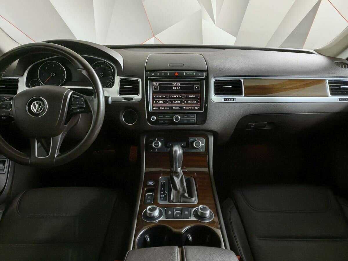 Volkswagen Touareg б/у, 2016, Автоматическая. Фото: #9