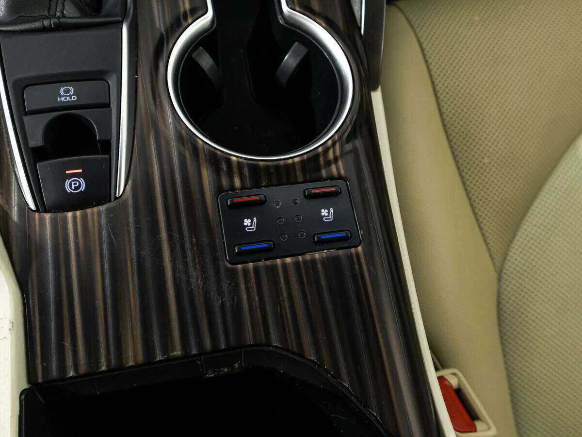 Toyota Camry б/у, 2018, Автоматическая. Фото: #20