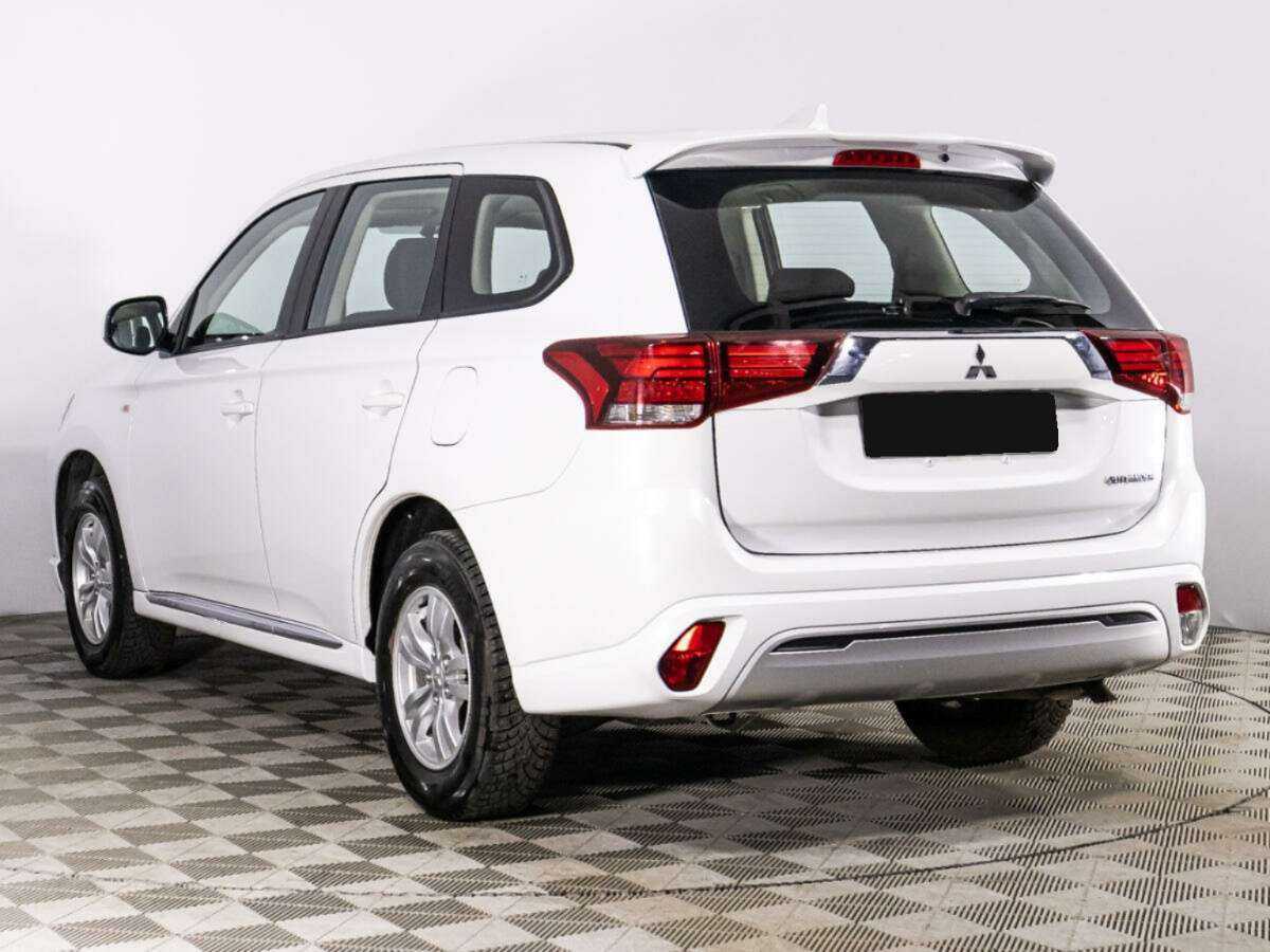 Mitsubishi Outlander б/у, 2022, Вариатор. Фото: #6