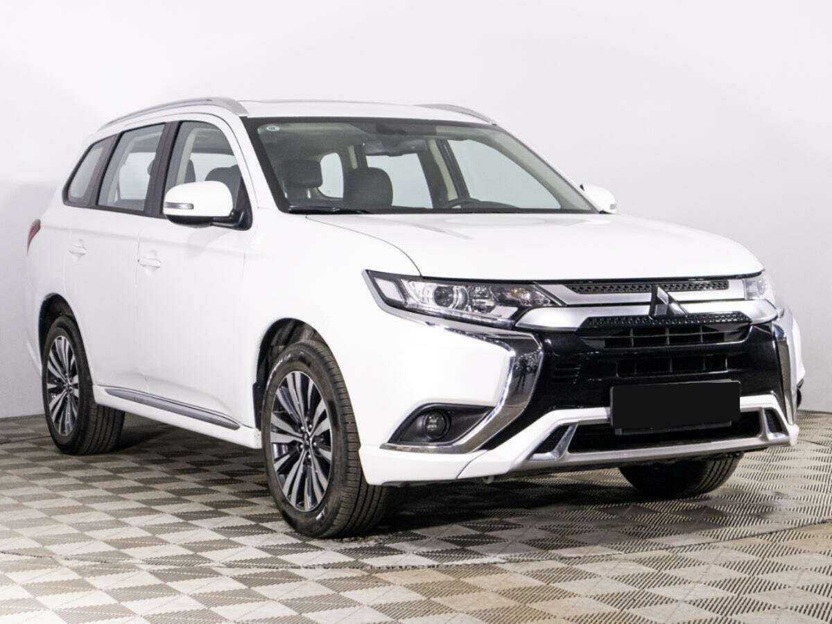 Mitsubishi Outlander б/у, 2022, Вариатор. Фото: #2
