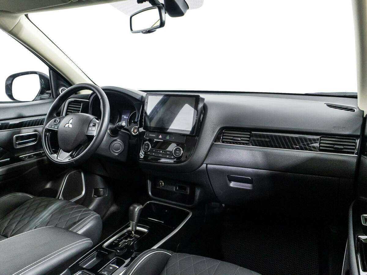 Mitsubishi Outlander б/у, 2022, Вариатор. Фото: #7