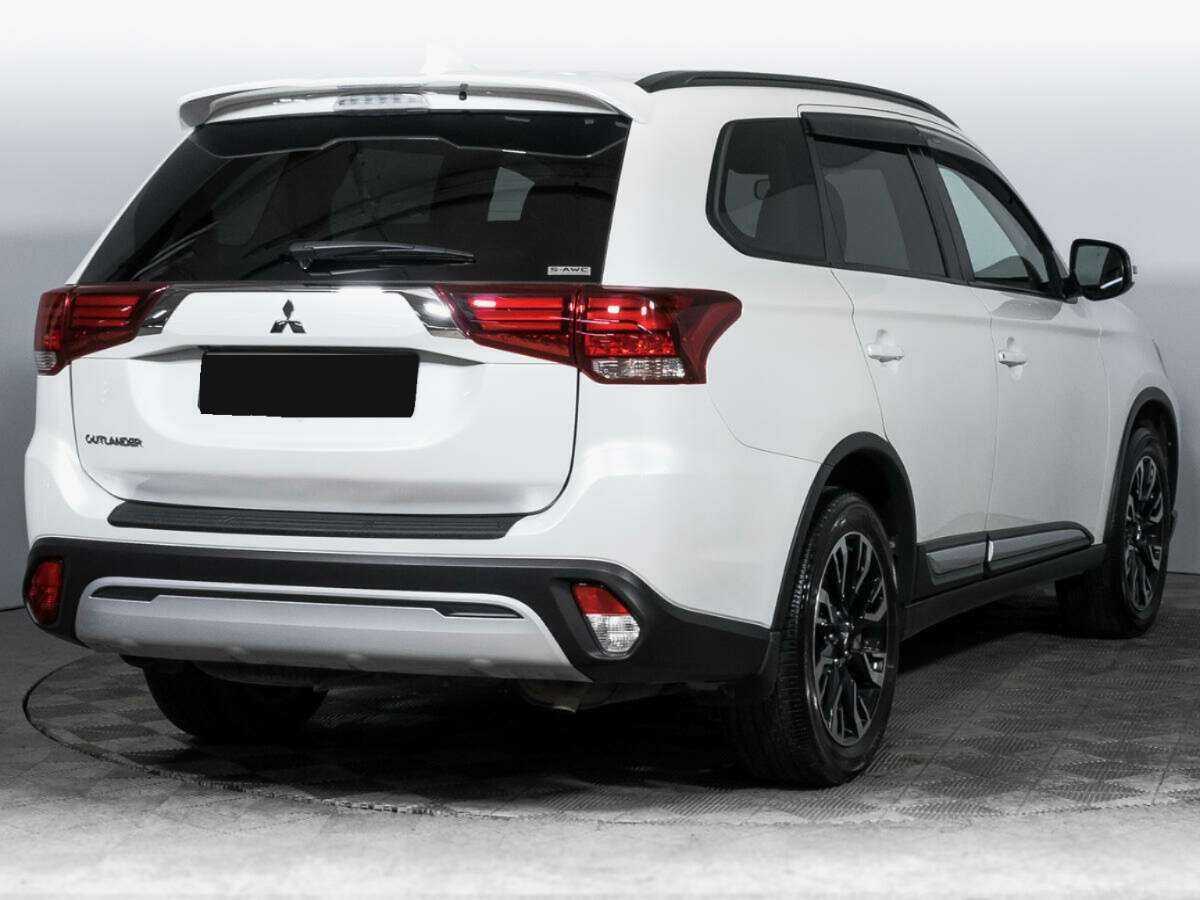 Mitsubishi Outlander б/у, 2021, Вариатор. Фото: #4