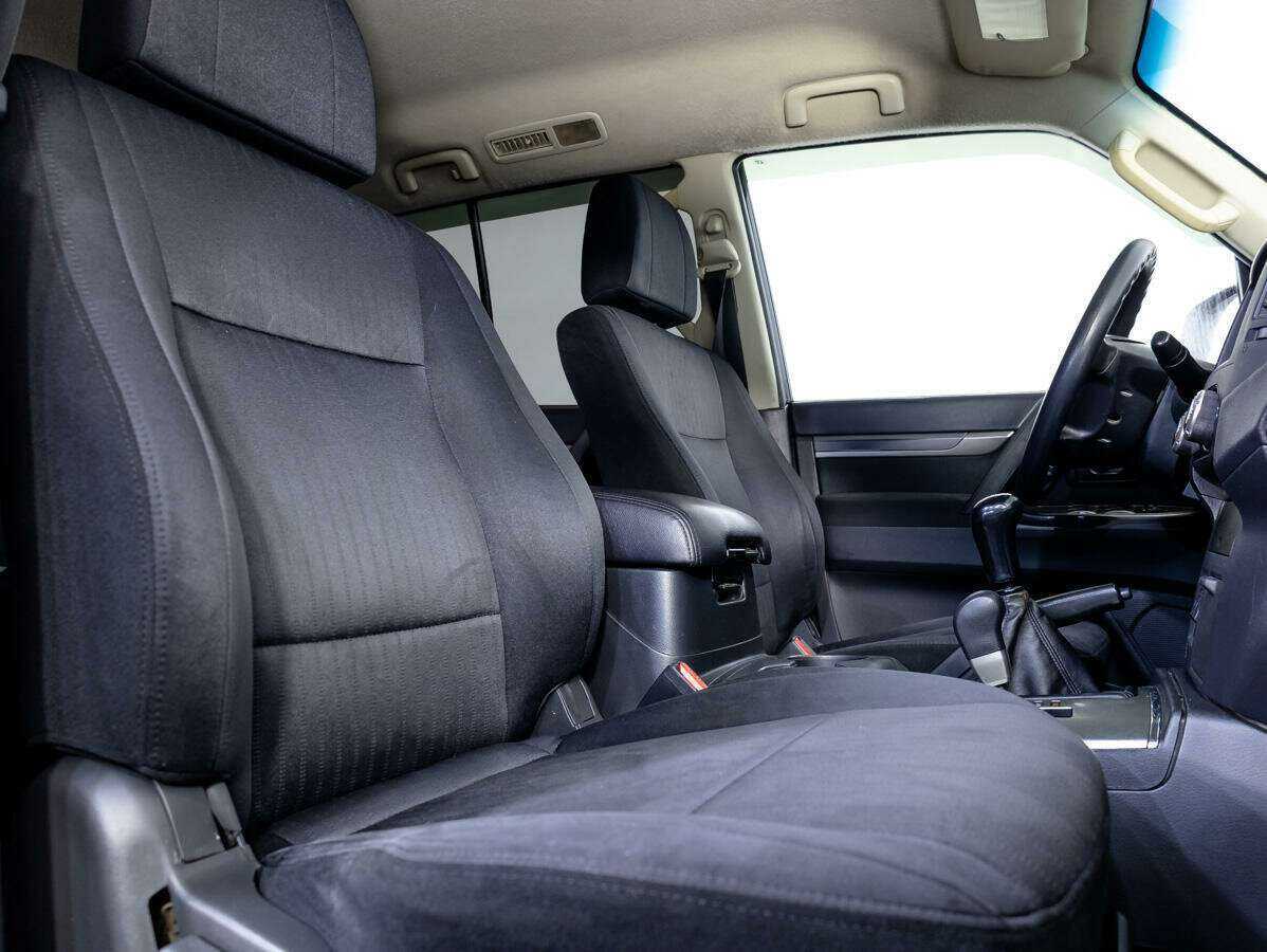 Mitsubishi Pajero б/у, 2013, Механическая. Фото: #9