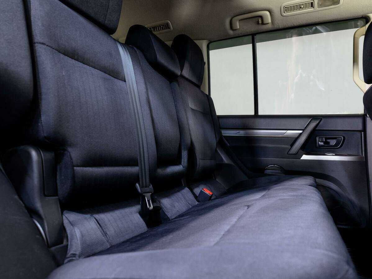 Mitsubishi Pajero б/у, 2013, Механическая. Фото: #10